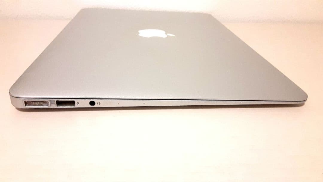 MacBook Air 13インチ i5 256GB 4GB Mid 2013