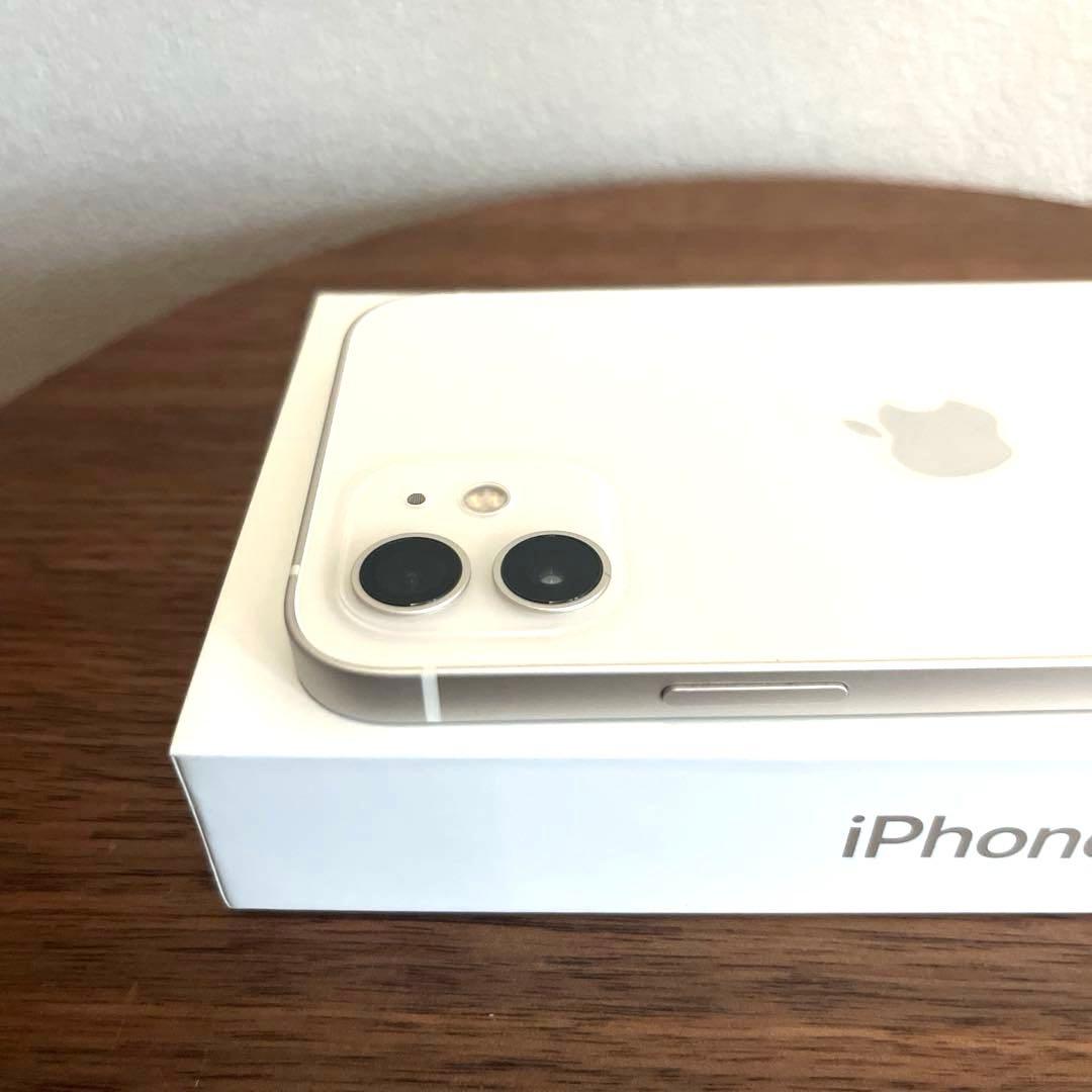美品　iPhone 12 SIMフリー ホワイト 本体64GB 100%