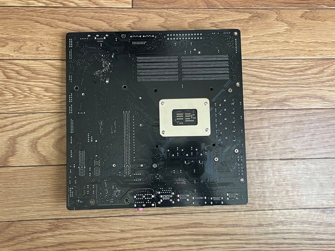 ASRock H670M PRO RS マザーボード