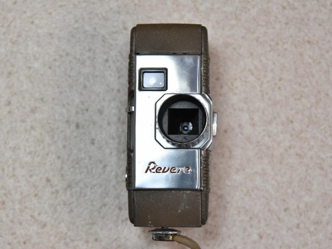 【コレクター・マニア向】1950年頃の 8mmフィルムカメラ Revere 8