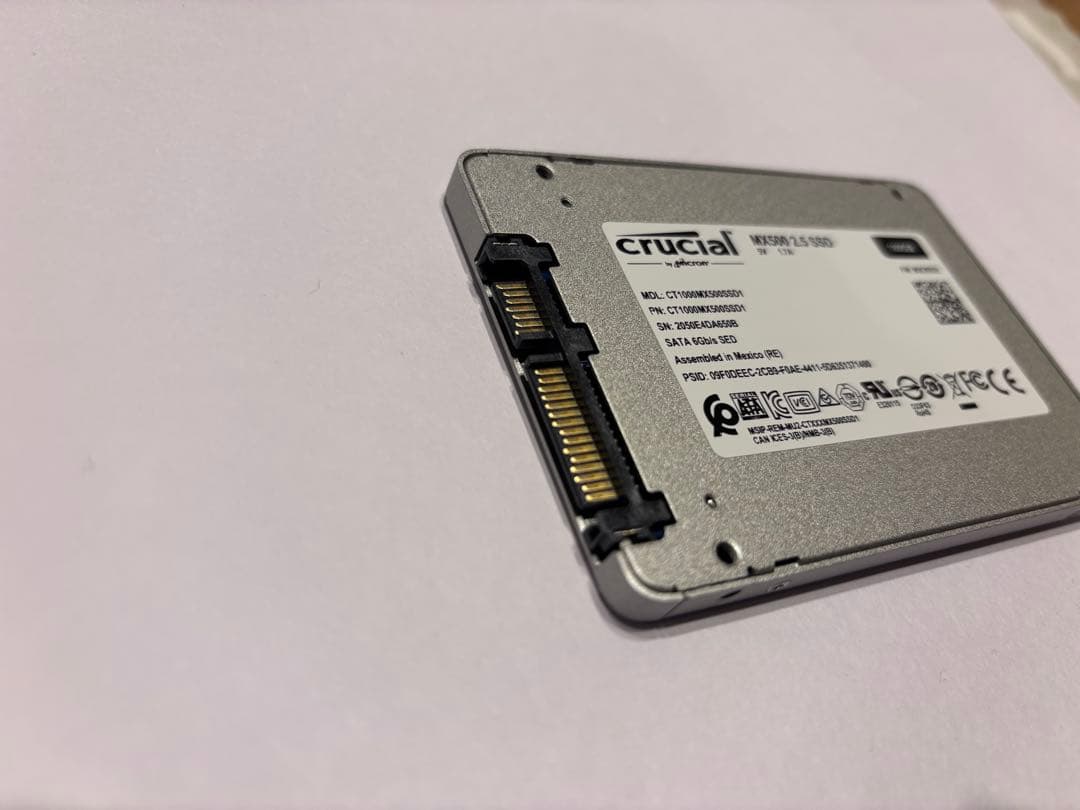 極美品　crucial CT1000MX500SSD 1TB 2.5インチ