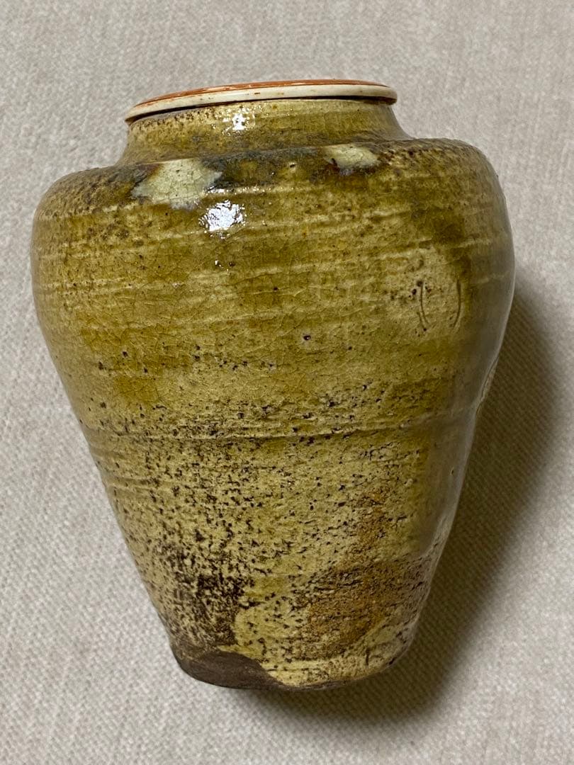 黄濑户茶入茶道具　肩衝茶入　仕覆付き　箱付 濃茶用　小壺　アンティーク　お濃茶器