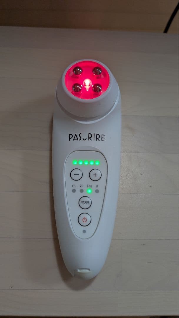 PASURIRE パスリル 美顔器 8機能 防水仕様
