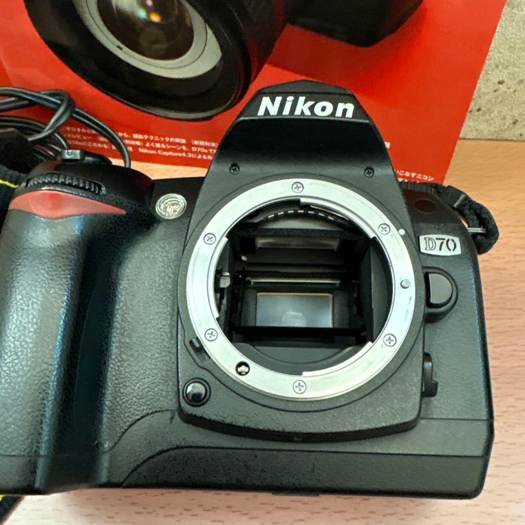 Nikon D70 デジタル一眼レフカメラ　NIKKOR 35-70mm