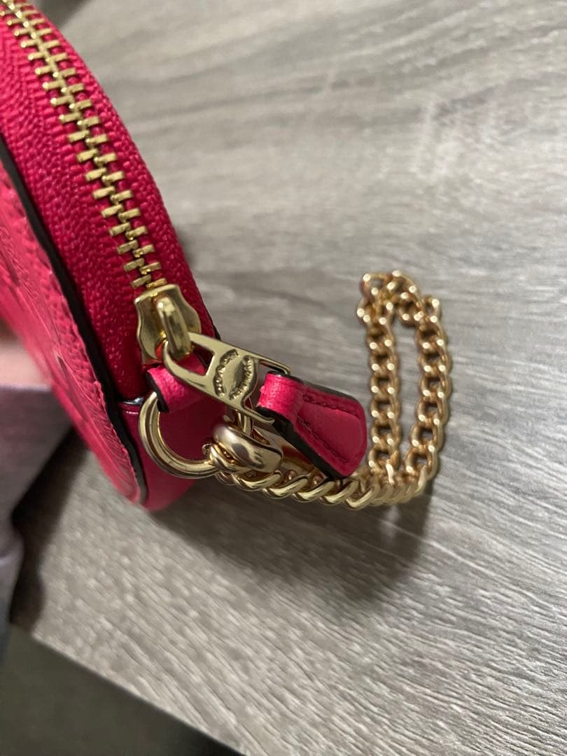 COACH ハート型チェーン付きケース カードケース ミニポーチ
