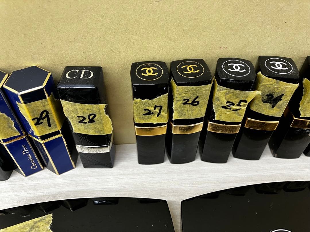 CHANEL YSL Diorなど口紅　アイシャドウ　リップ　35品まとめ売り