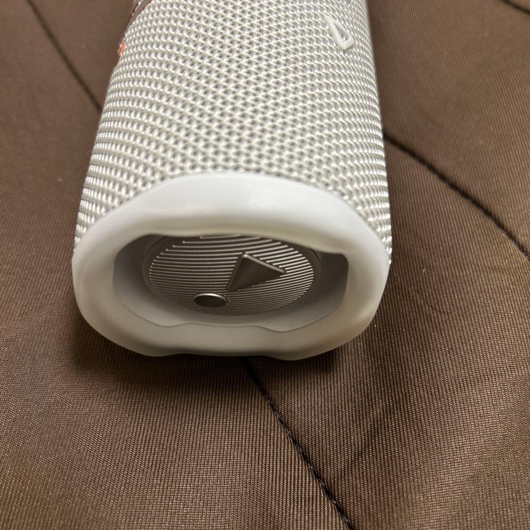 [00]JBL FLIP 6 ワイヤレススピーカー ホワイト