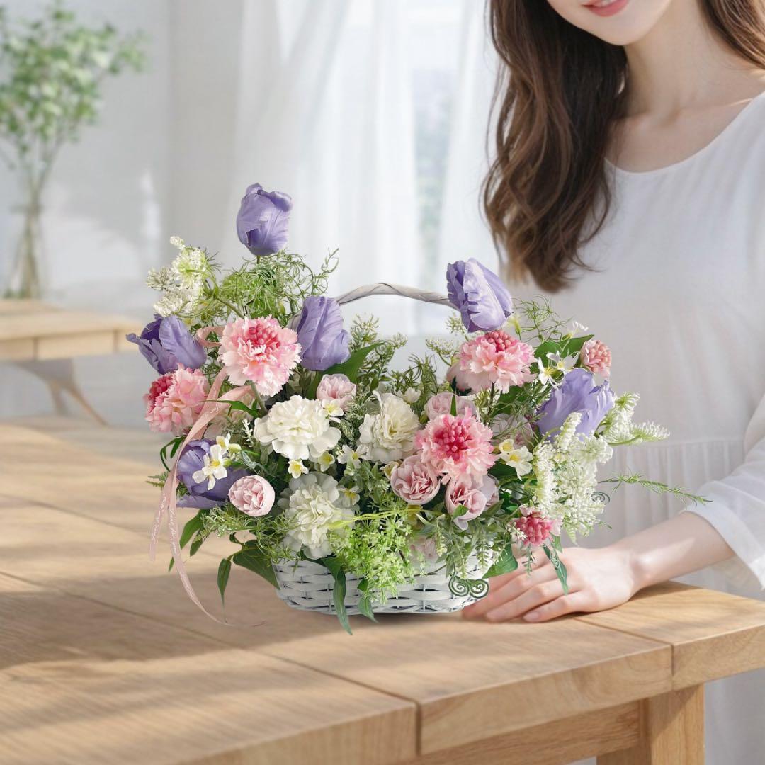 光触媒「春のささやき」チューリップとレースフラワーの揺れるバスケットアレンジ