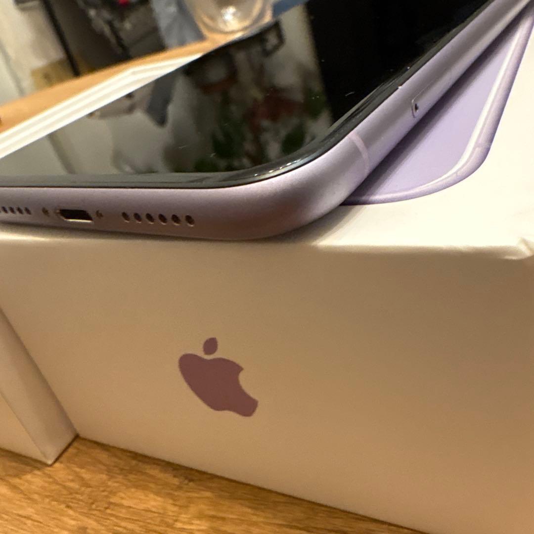 【美品】Apple iPhone 11 128