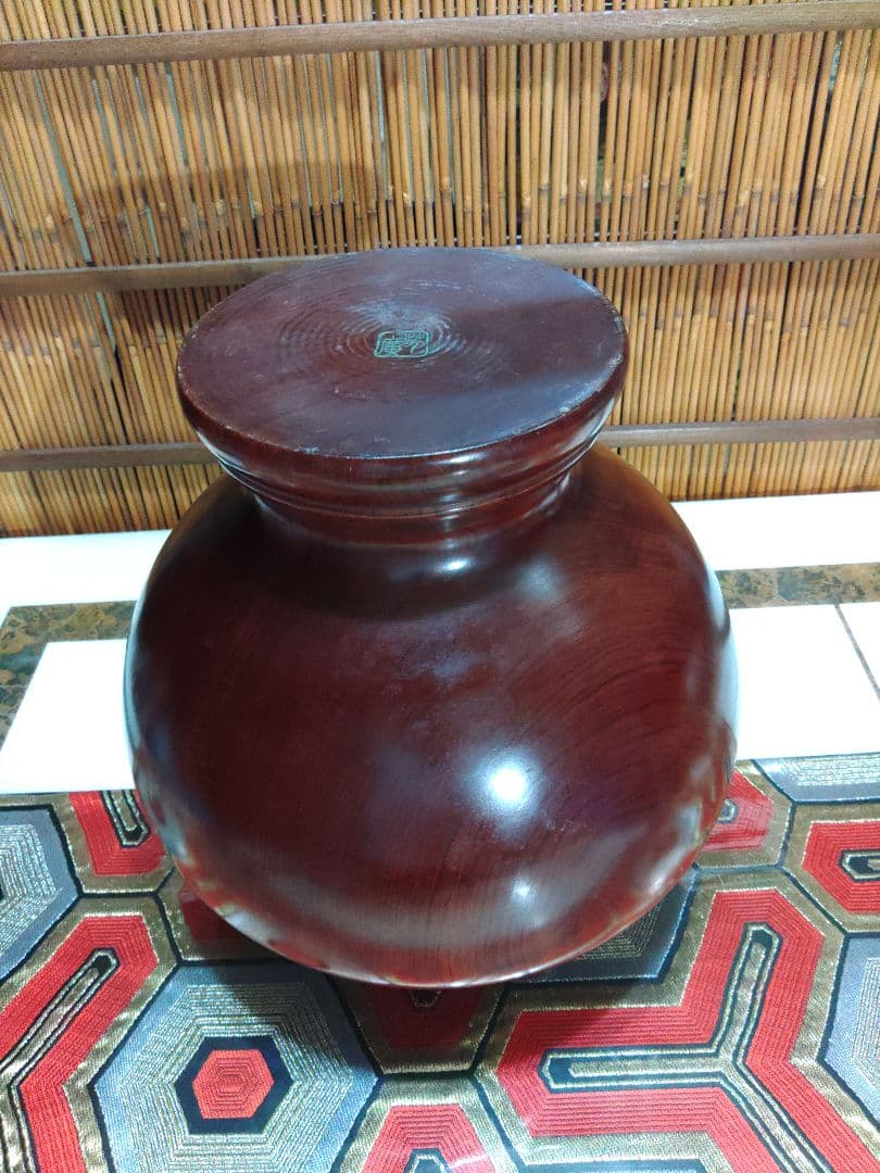 紫檀　花瓶　花活け　刻印有り　かわいいシタン製壺　ずっしり重厚約１２Kg