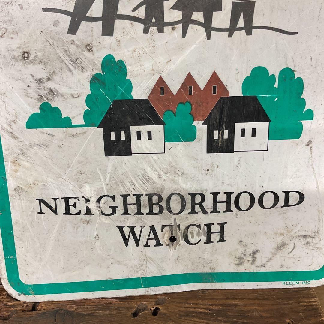 USA neighborhood watch看板