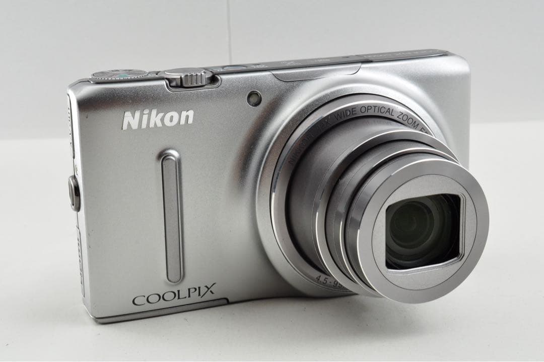 美品　Nikon COOLPIX S9500 ニコン クールピクス　シルバー