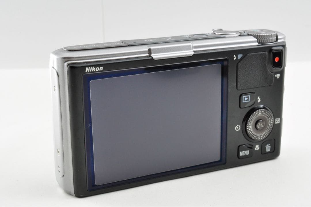 美品　Nikon COOLPIX S9500 ニコン クールピクス　シルバー