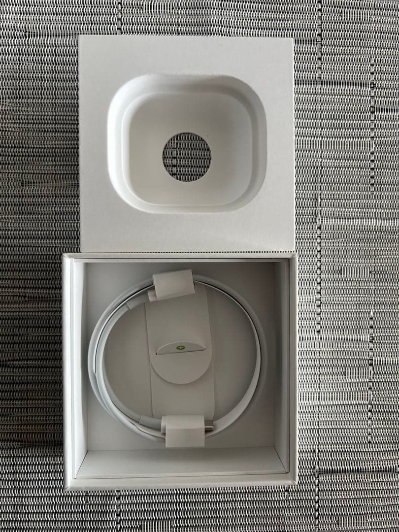 AirPods3本体 Lightning充電ケーブル付き　右耳なし