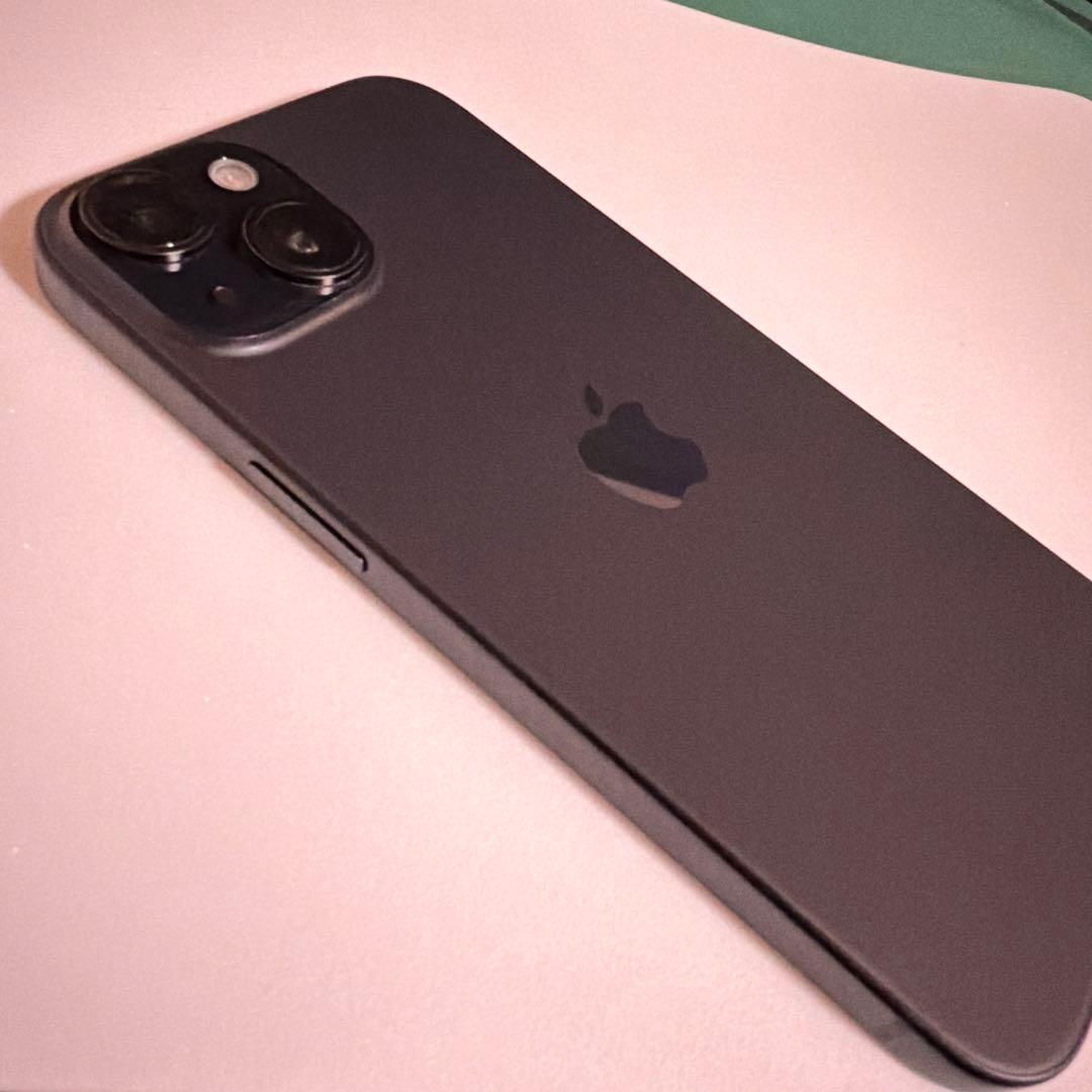 Apple iPhone 15 ブラック　128GB SIMフリー