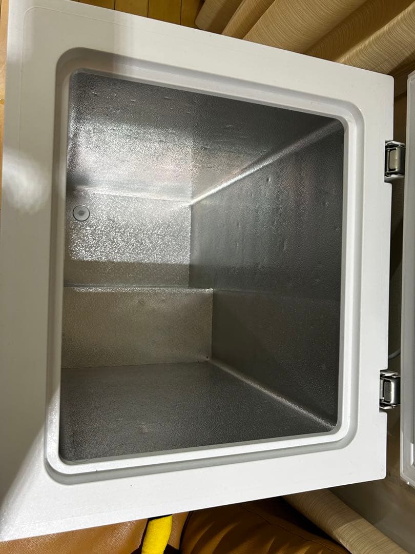 【2023年製】アイリスオーヤマ冷凍庫 PF-B100TD-W 100L 上開き