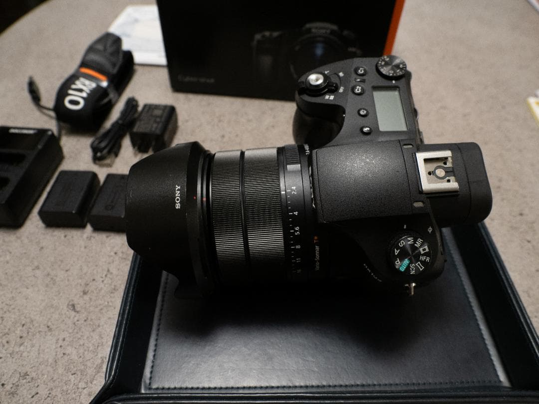 実用完動品　サイバーショット DSC-RX10M4
