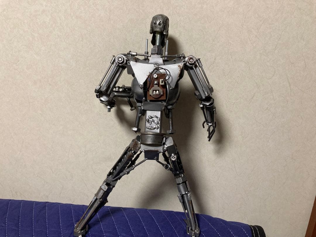 スクラップアート　廃材アート　ターミネーター