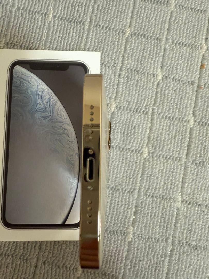 美品　Apple iPhone 12promax ゴールド