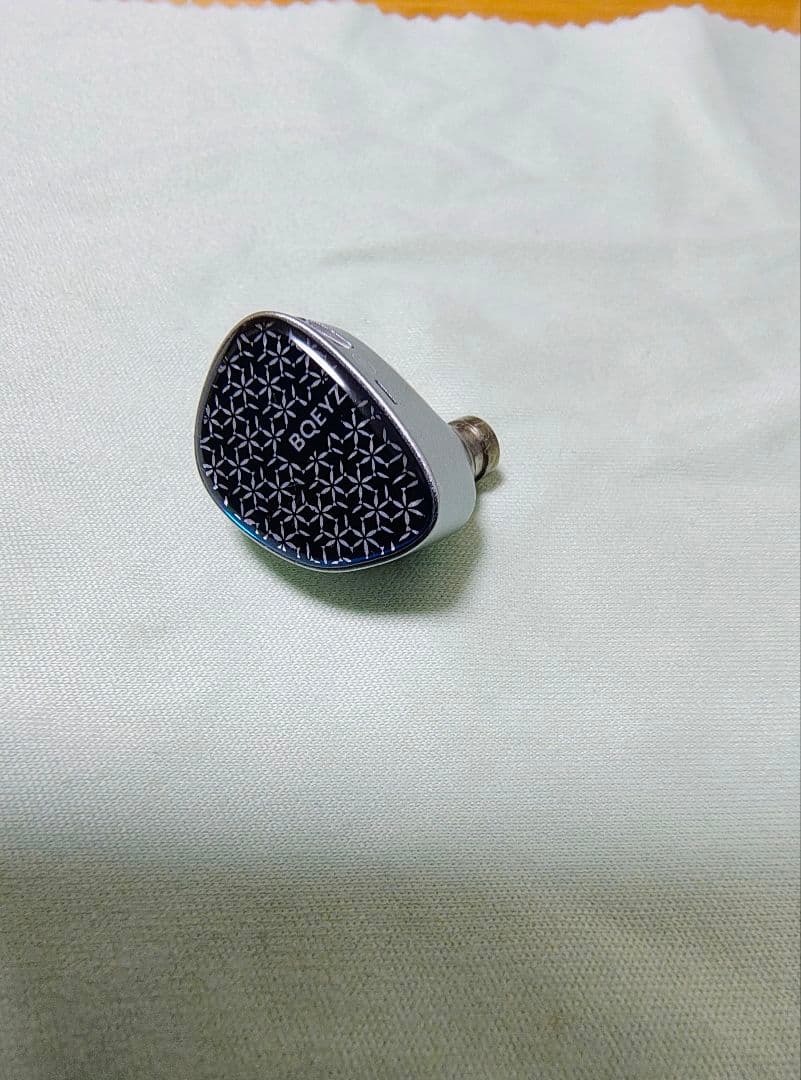 BQEYZ FROST 2ピン 4.4mm オマケ付き