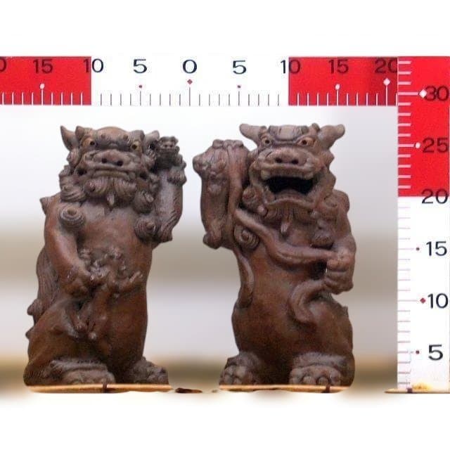 【シーサー50%OFF】湧田陶器＠玉持ち親子シーサーペア 沖縄産 素焼き 置き物
