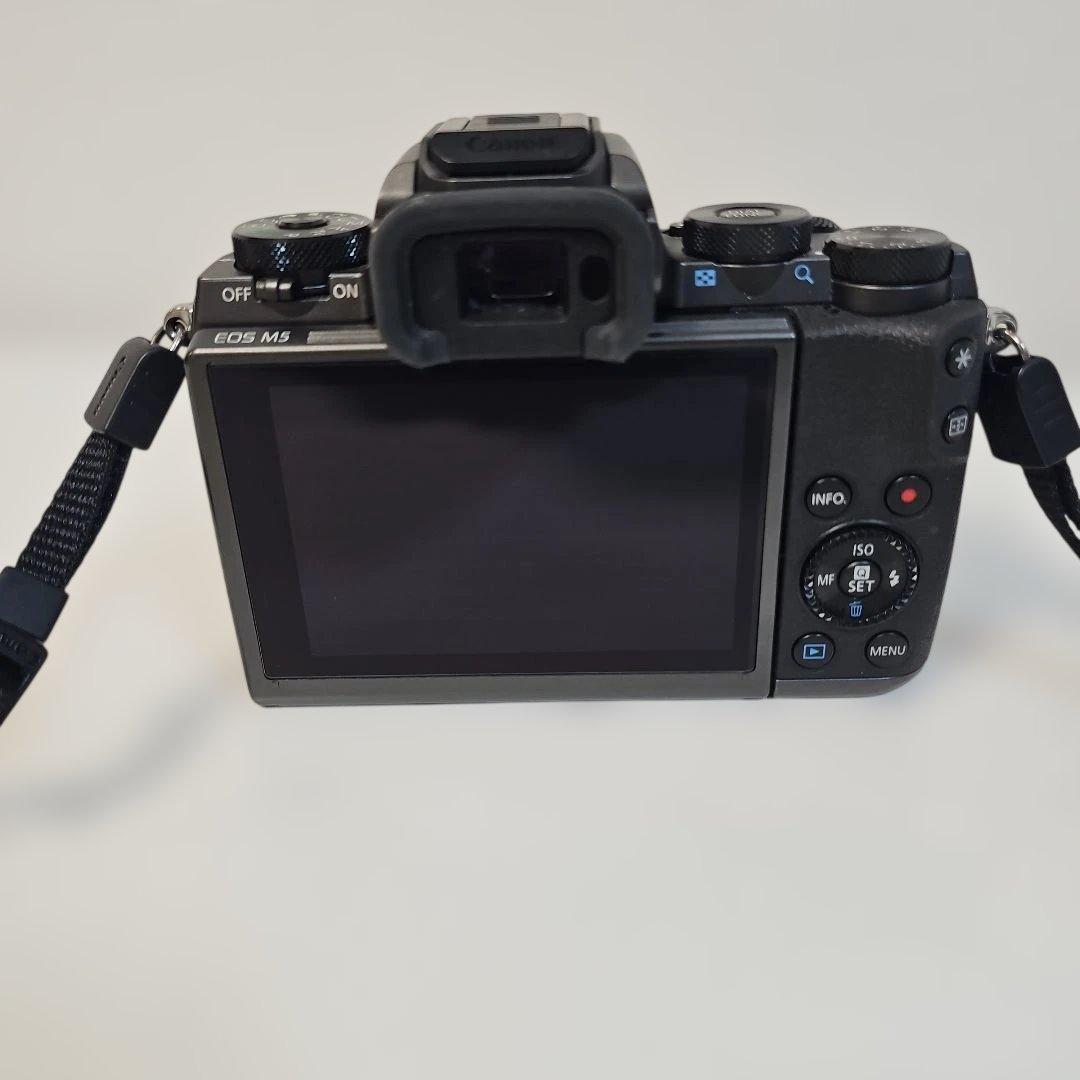 Canon EOS M5 デジタル一眼レフカメラ