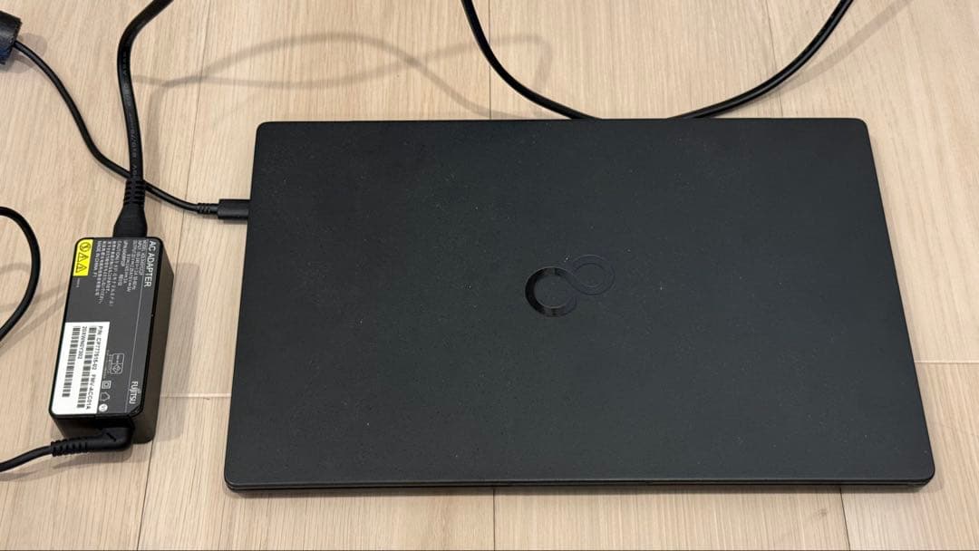 富士通LIFEBOOK WU-X/E3 最軽量モデル i5/16GB/256GB