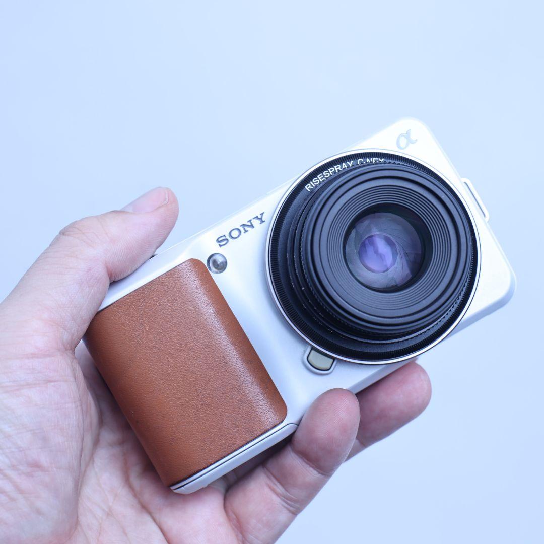 SONY NEX-3 ボディ　レンズ+単焦点レンズ　バッテリー充電器SDカード付