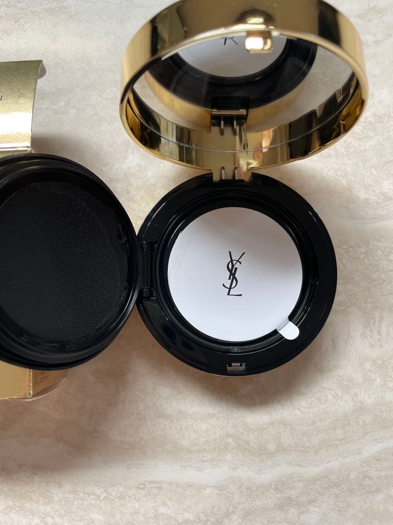 【未開封】Yves Saint Laurent ルクッションN 20フルサイズ