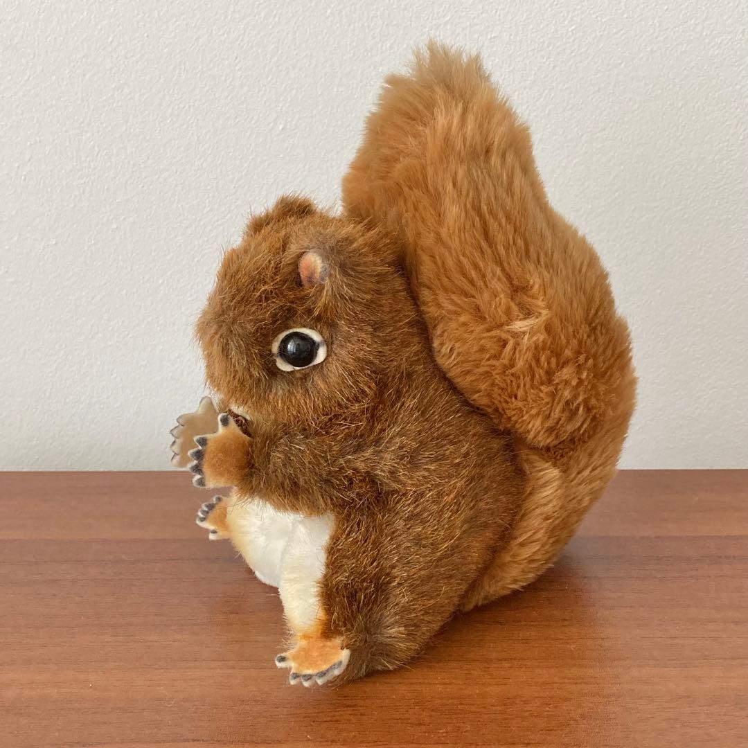 美品　松ぼっくりを抱えたリス　ぬいぐるみ　リス　ドイツ　ヴィンテージ