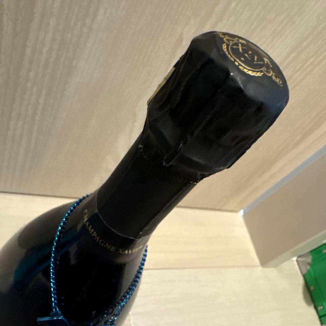 LXIV Champagne Spéciale Demi-Sec 青　ブルー