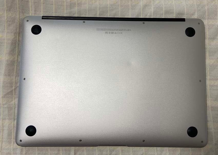 動作品！ Apple MacBook Air 13インチ 2017 A1466
