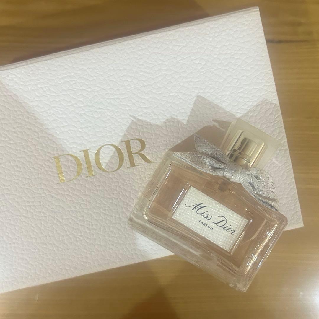 Miss Dior Parfum ギフトボックス付き