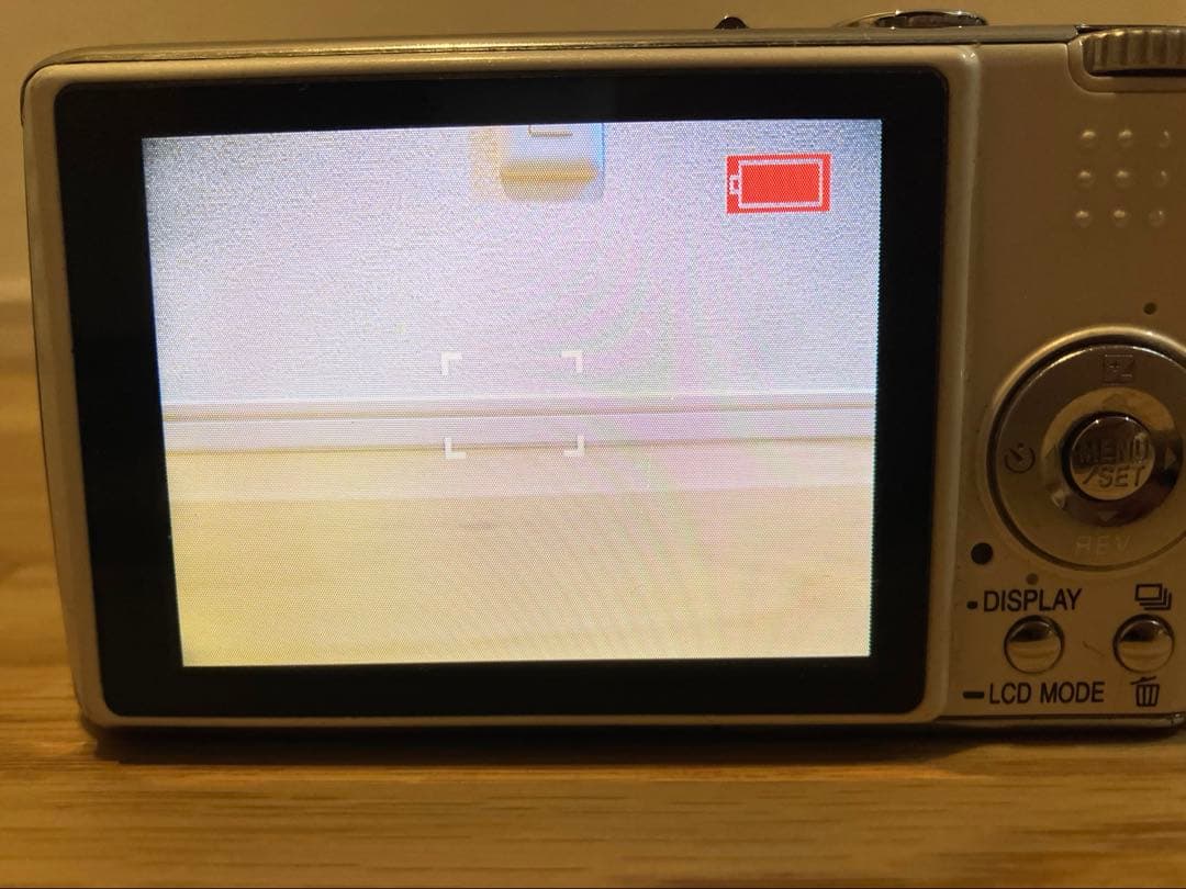 Panasonic　LUMIX DMC-FX01　デジタルカメラ
