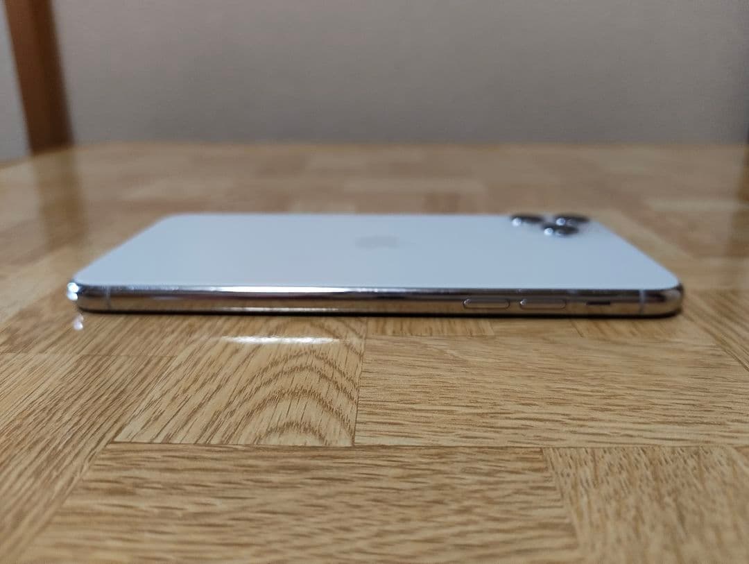 N*c様 iPhone11 Pro Max 256GB SIMフリー ジャンク品