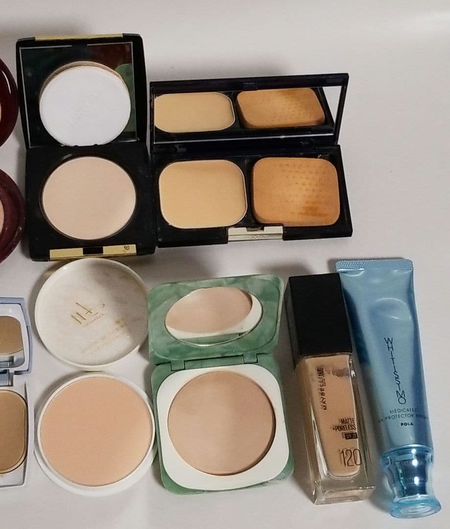 CHANEL Dior YSL GIVENCHY 化粧品 口紅 ファンデーション