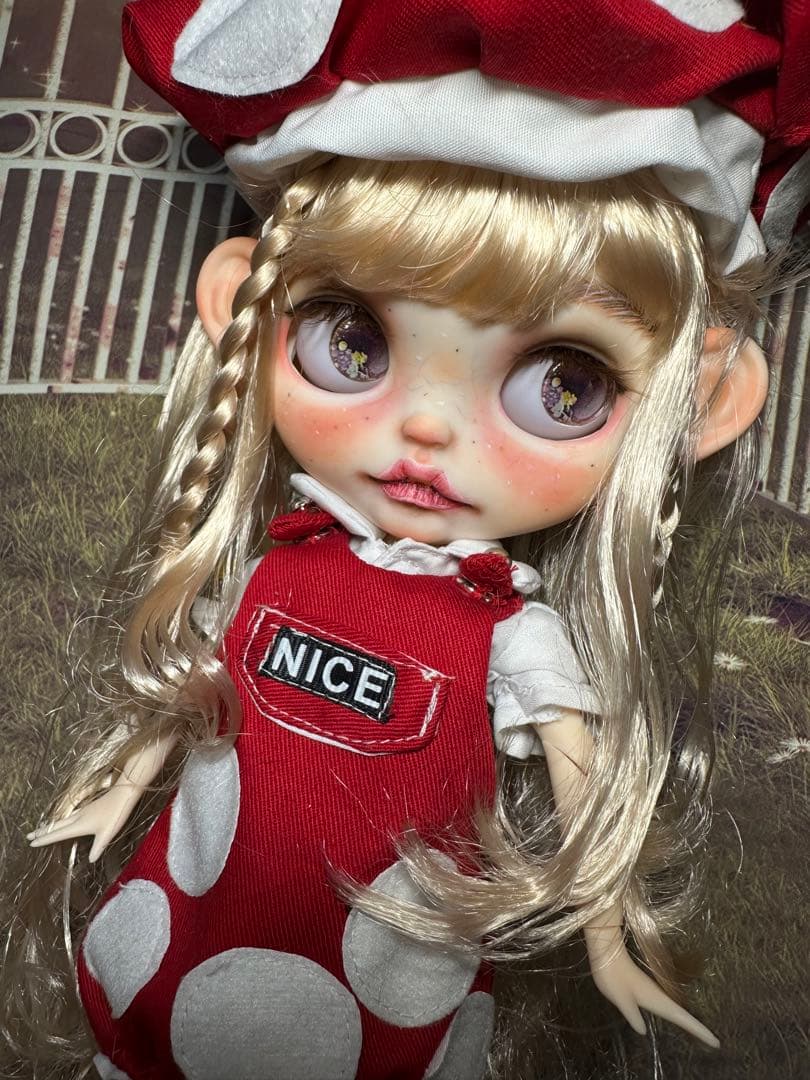 r*k様 アイシードール本体　女の子　アウトフィット付き。毛細血管そばかすっ子