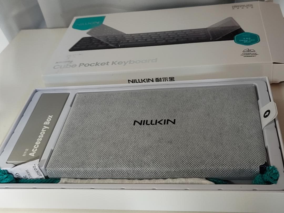 Nillkin 折り畳みキーボード Bluetooth ワイヤレス ブルー