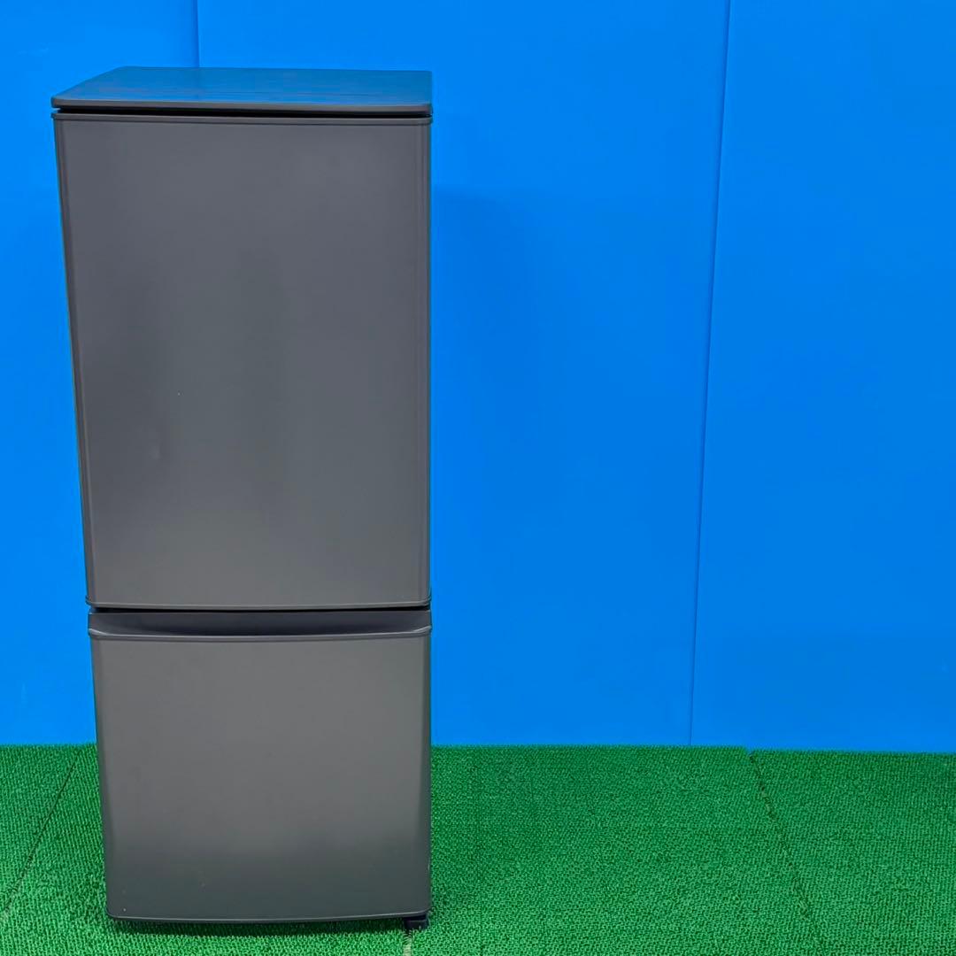 853 三菱　2025年製　冷蔵庫　100L〜200L 小型　一人暮らし　右開き