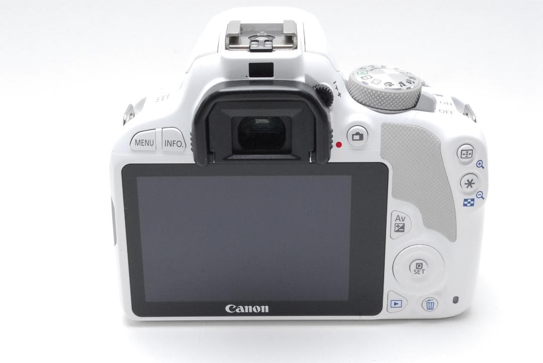 ✨Canon EOS Kiss X7✨ ホワイト デジタル一眼レフ レンズキット