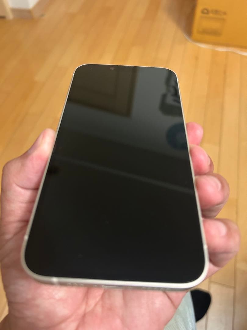 Apple iPhone 14 本体　スターライト