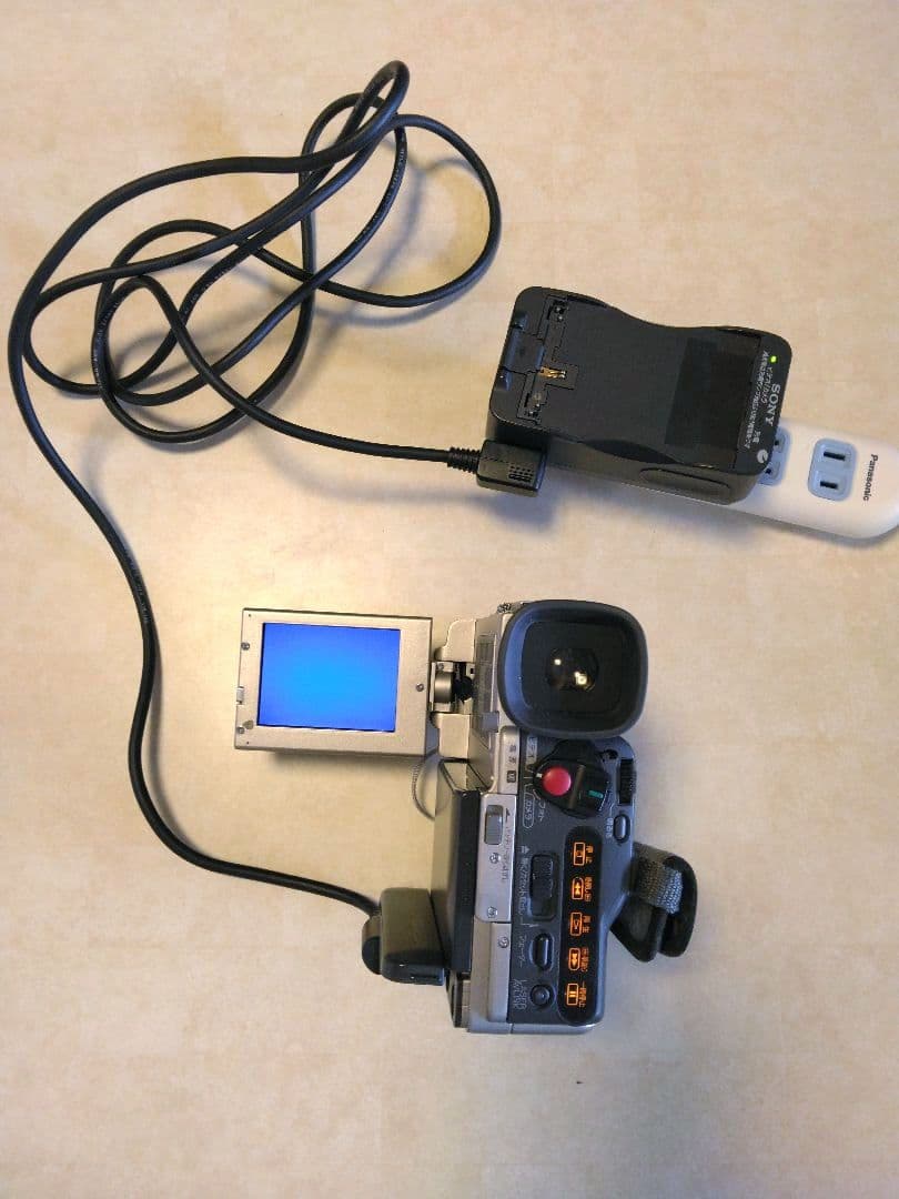 ビデオカメラ Sony Handycam DCR-PC10