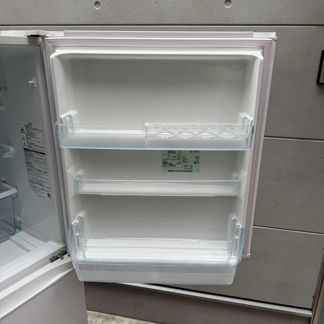 399⭐️送料取付無料★東芝冷蔵庫3ドア右開き　大型　自動製氷　300L〜400L