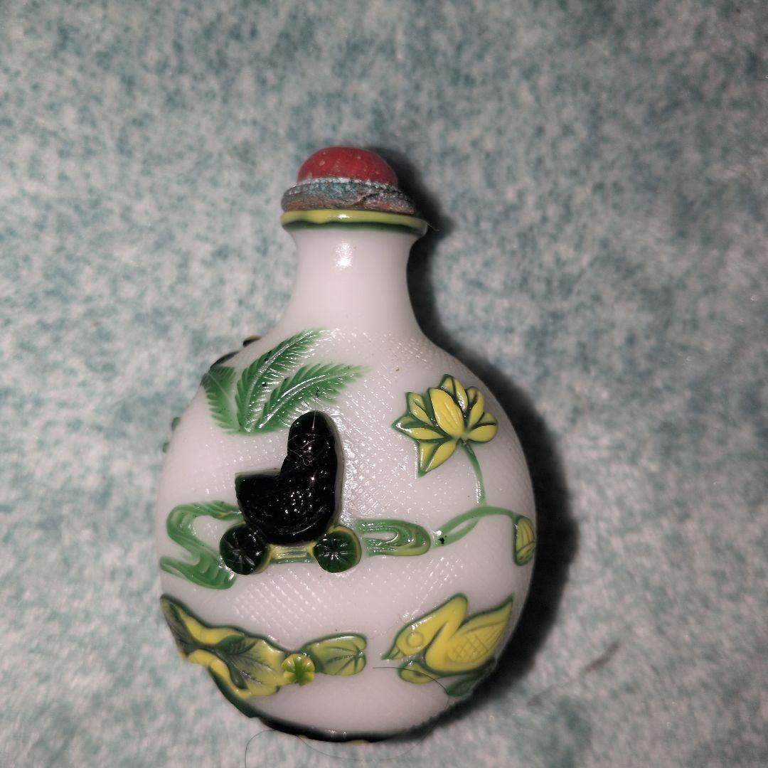 お花と鳥の鼻煙壺