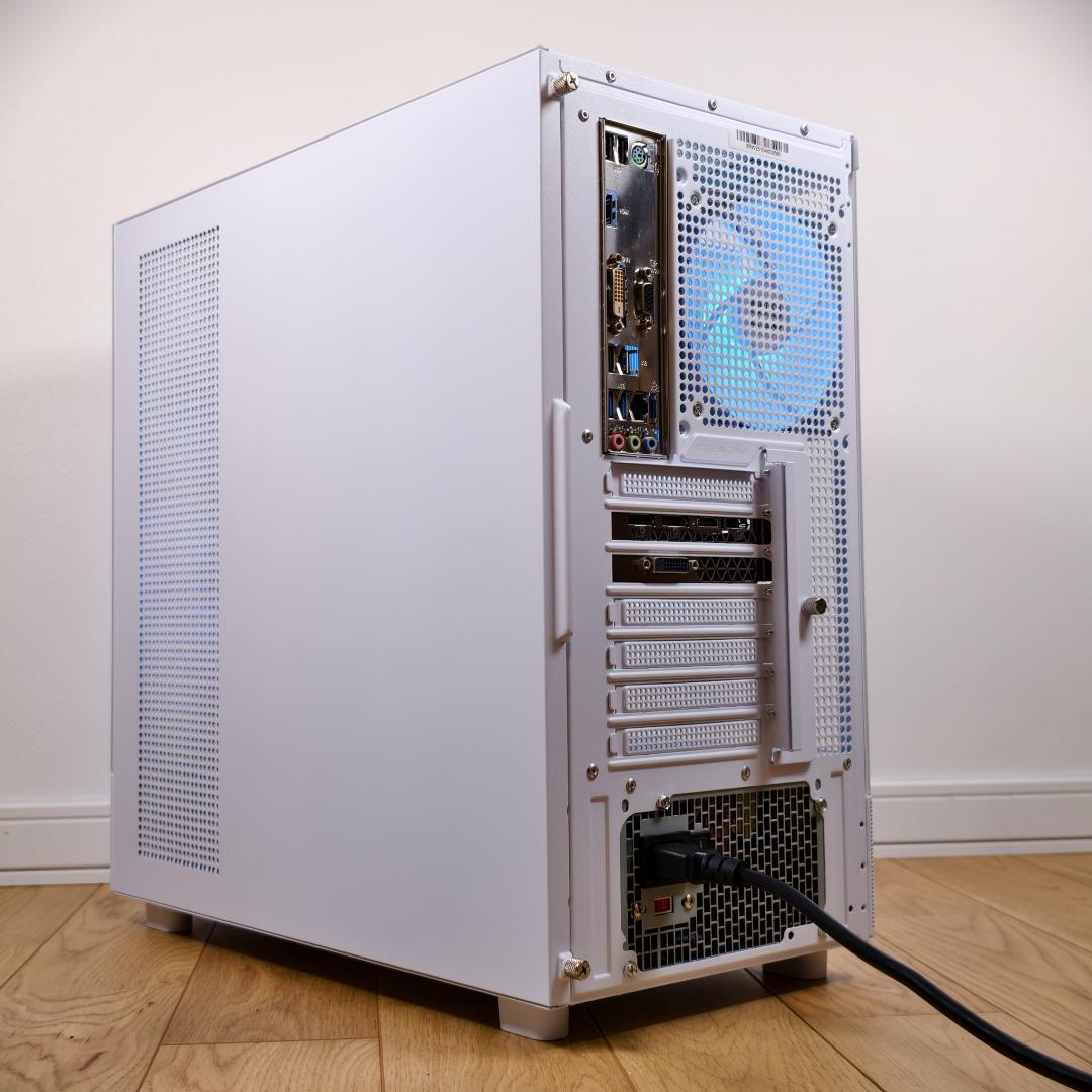 白ゲーミングPC i7-4771 GTX1060 SSD Office