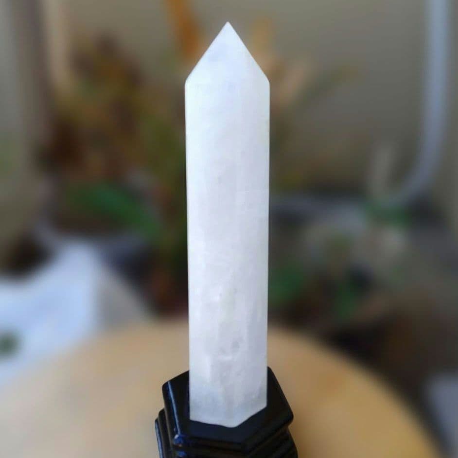 ヒマラヤ水晶　六角柱　タワー　専用台座付き！　天然石　パワーストーン