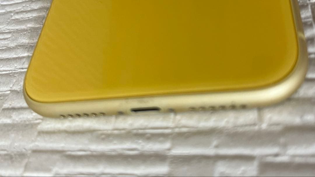 バッテリー最大容量79% iPhone XR 64GB イエロー