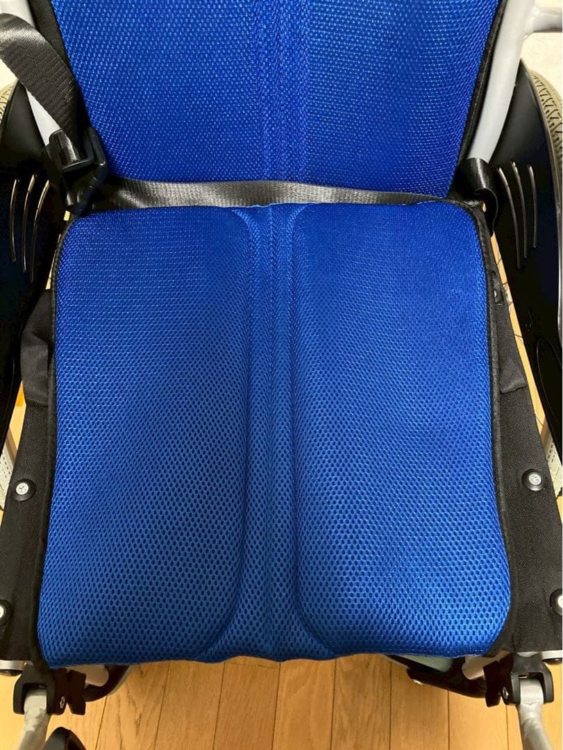 お値下げしました。（極美品）　ケアテックジャパン　CA-10SU　自走式車いす