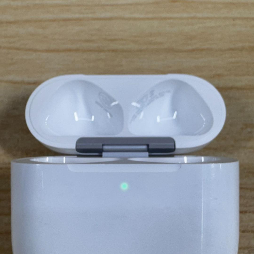 イヤホン A6068 Apple AirPods4 ANC