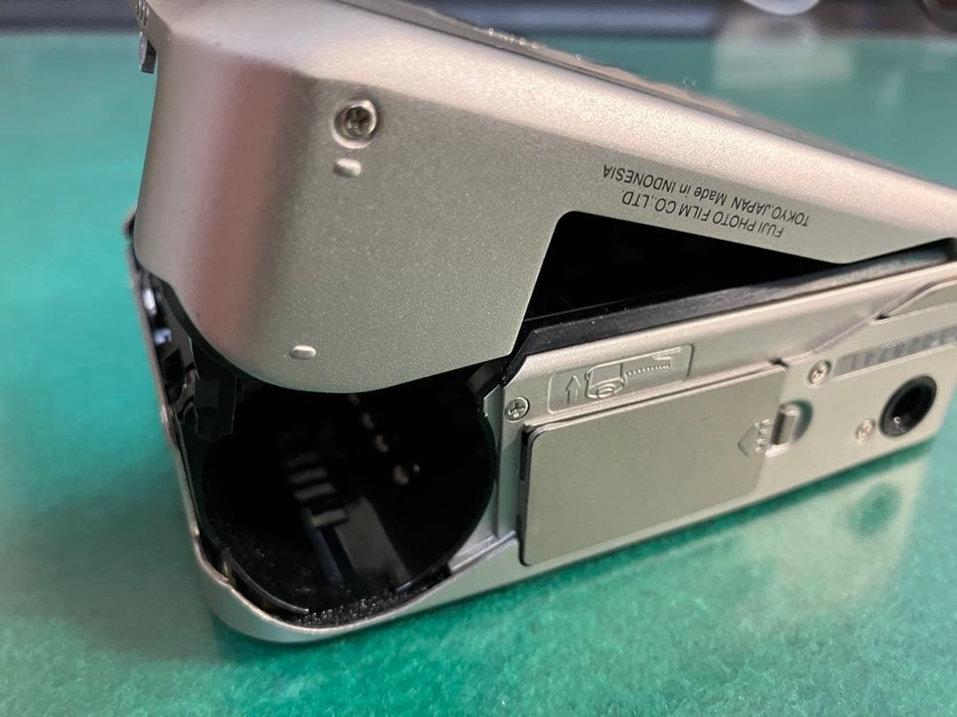 【完動品】FUJIFILM TIARA II コンパクトフィルムカメラ